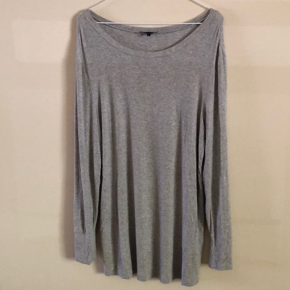 Gently worn Universal Standard Foundation tee